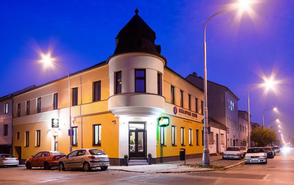 Penzion Kralovska Cesta Brünn Exterior foto